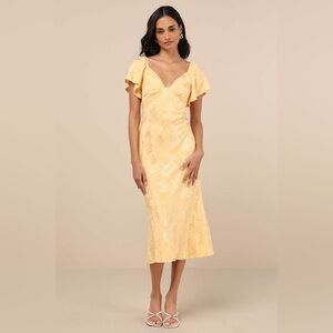 NWT Lulus Floral Effervescent Afternoon Yellow Satin Flutter Sleeve Midi Dress